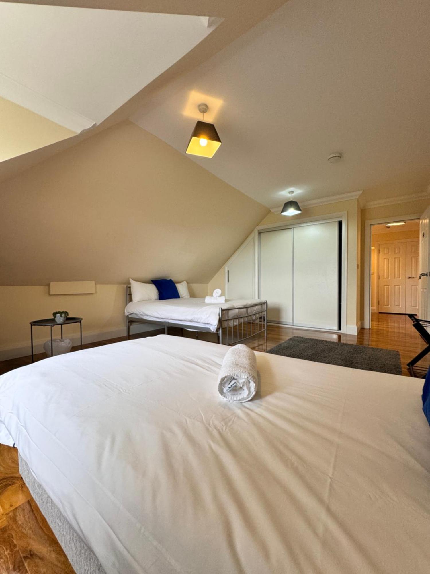 Relaxing Airport Rooms Stanwell Екстер'єр фото