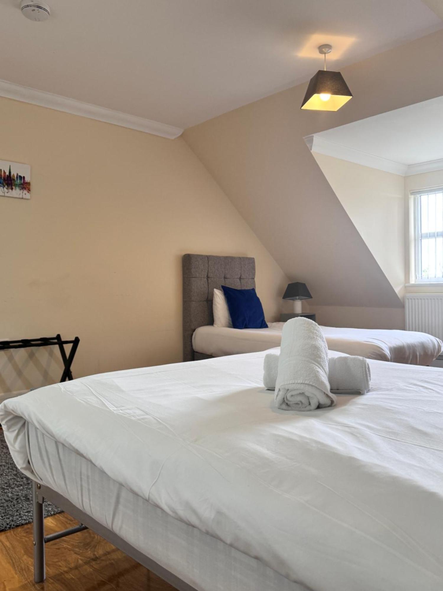 Relaxing Airport Rooms Stanwell Екстер'єр фото
