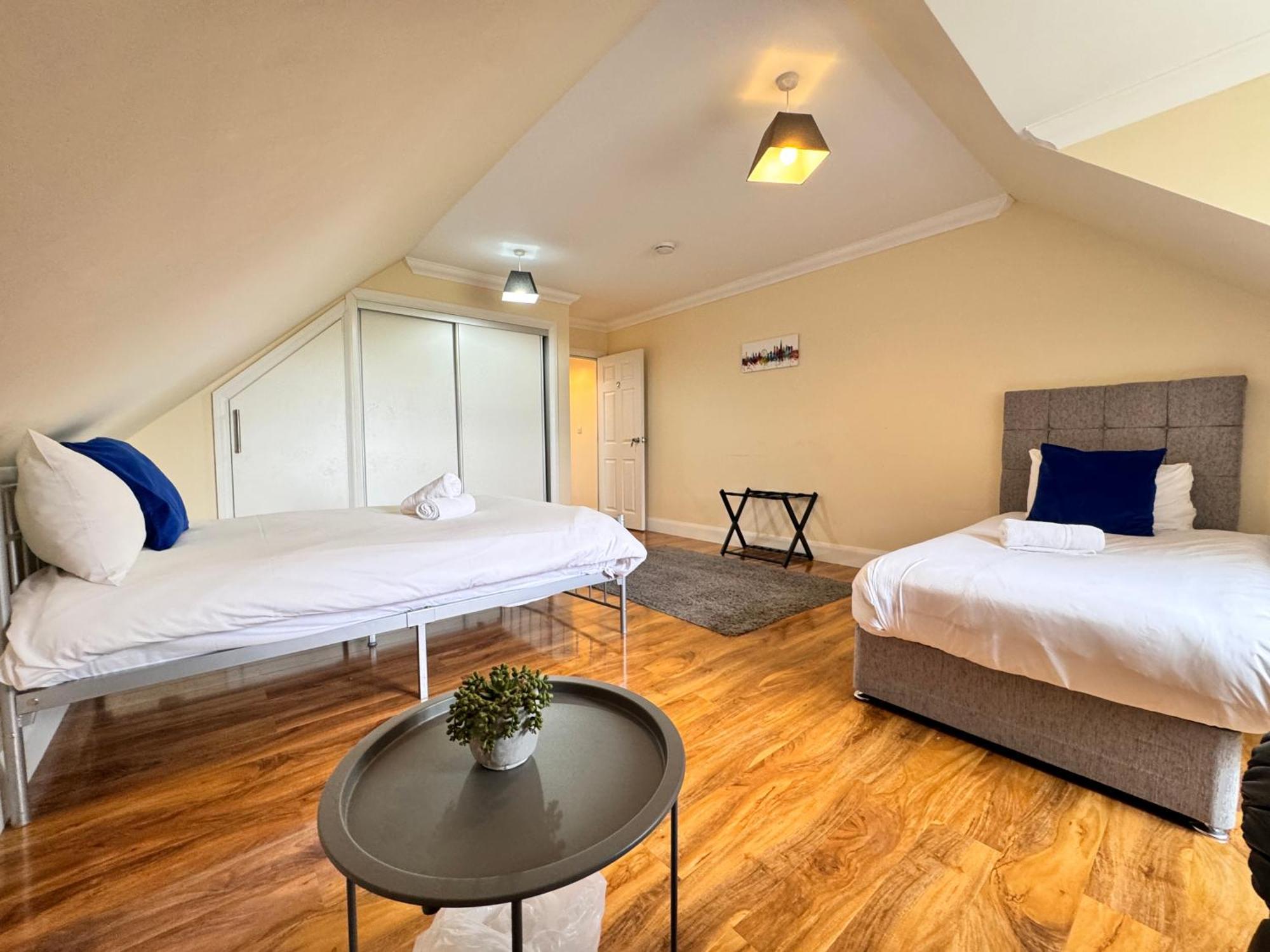 Relaxing Airport Rooms Stanwell Екстер'єр фото