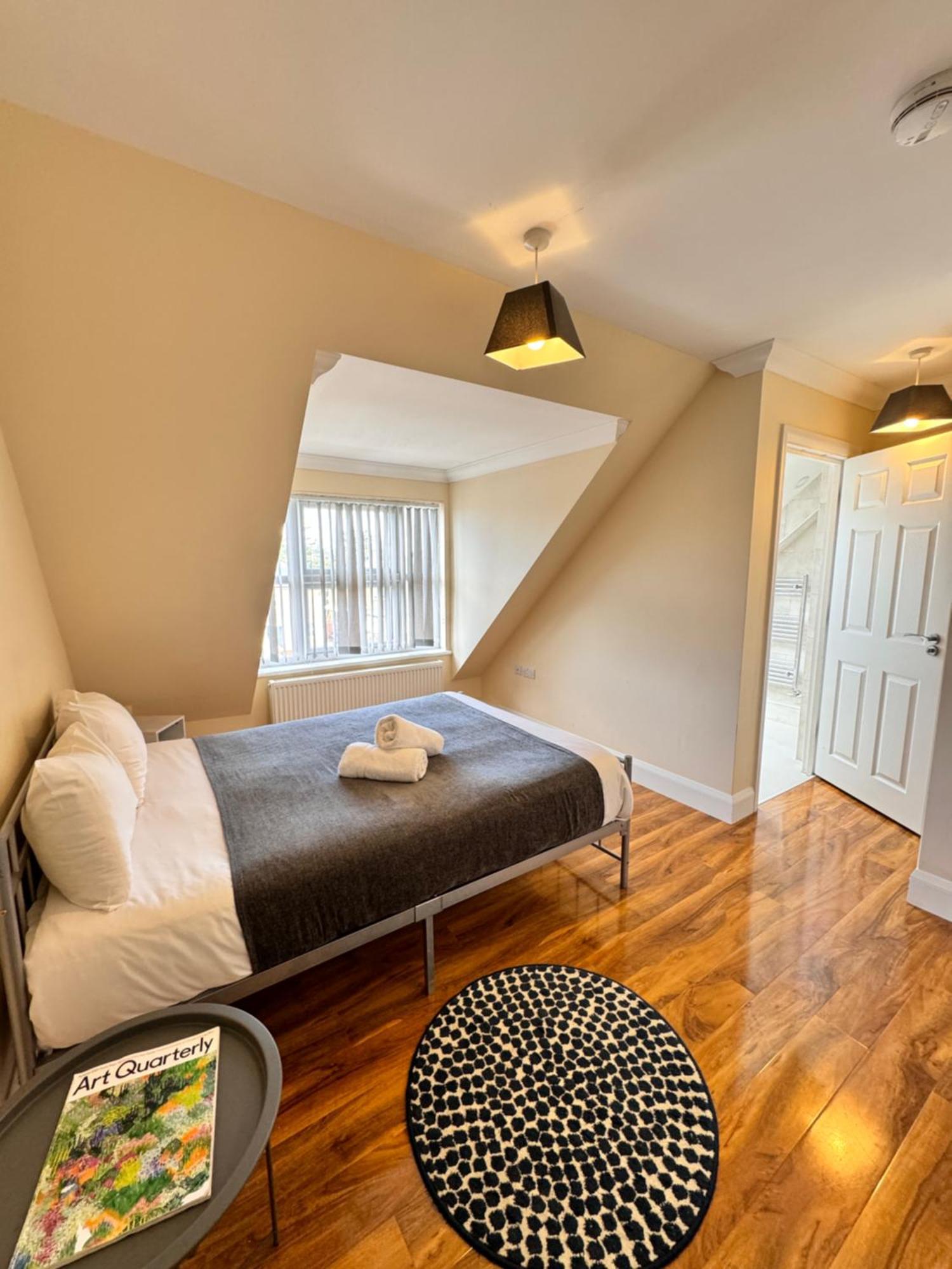 Relaxing Airport Rooms Stanwell Екстер'єр фото